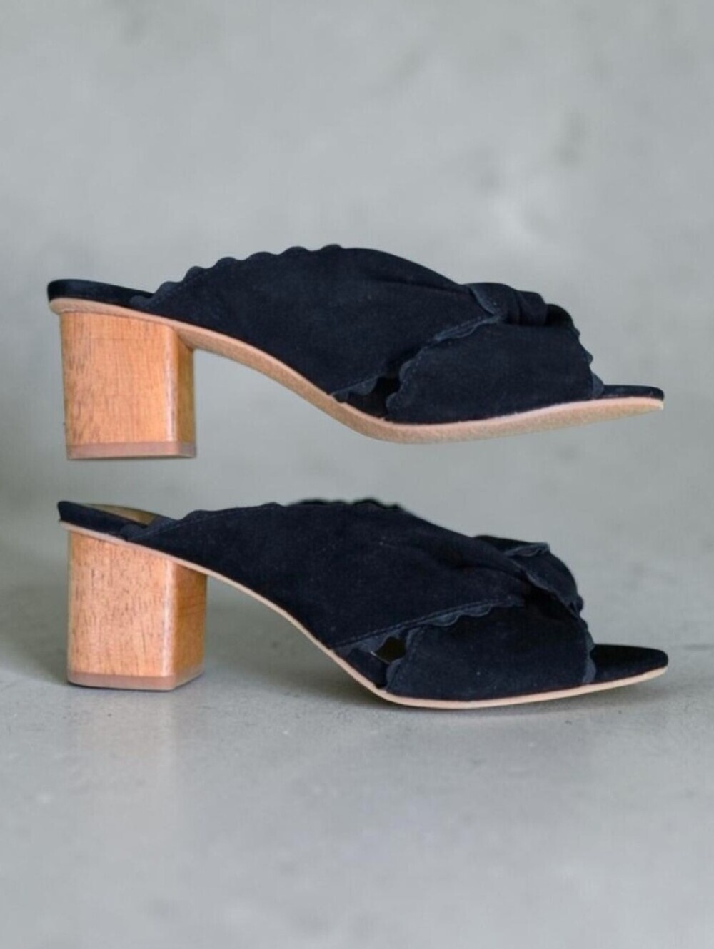 Jack Rogers Holly Suede Block Heel Knotted Peep Toe Mules In Black Size 6